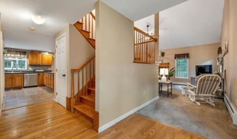 125 Deer Ridge Dr, Barrington, NH 03825