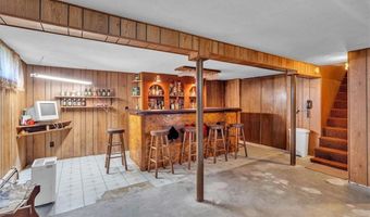 35 N Rose St, East Providence, RI 02914