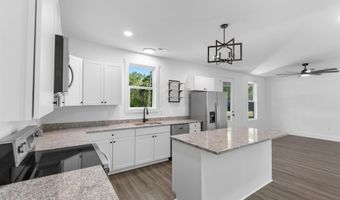 210 N Morgan Ave, Andrews, SC 29510