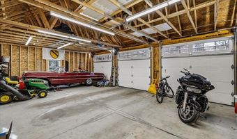 5 Whitetail Ln, Chester, NH 03036