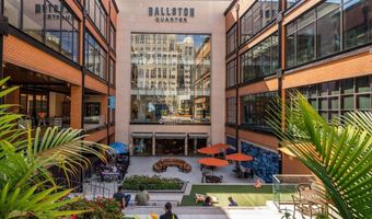 1033 N MONROE St, Arlington, VA 22201
