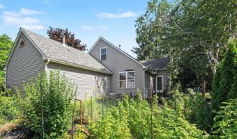1480 Kelly Green Dr, Ann Arbor, MI 48103