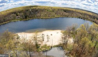 20 LAKEVIEW Dr, Albrightsville, PA 18210