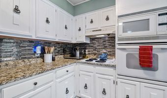 827 CREEK Trl, Anniston, AL 36206