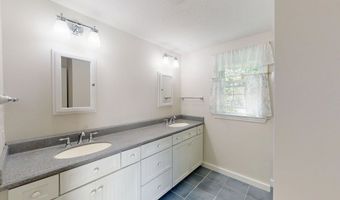 8 Clough St, Bow, NH 03304