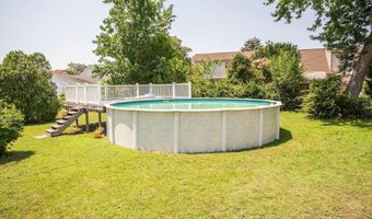 836 DEVENNEY Dr, Bellmawr, NJ 08031