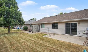 410 N 9th Ave, Brandon, SD 57005