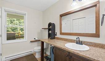 193 Lake Washington Dr, Glocester, RI 02814