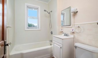 612 Great Rd, North Smithfield, RI 02896