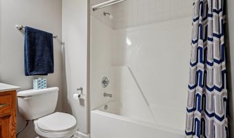 933 Amesbury Ct, Indianapolis, IN 46217