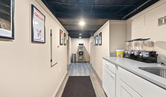132 S GARFIELD St, Arlington, VA 22204