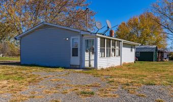 14 Pickett Dr, Austinville, VA 24312