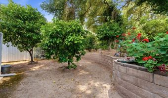 8975 Lawrence Welk Dr 23, Escondido, CA 92026