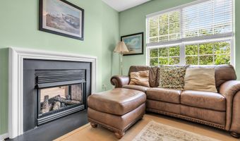 4 Faulkners Pl, Barnegat, NJ 08005