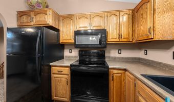 116 W Birchwood Dr, Brandon, SD 57005