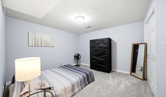 757 N Hanover St, Auburn, KS 66402