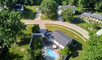 1093 Del Ebro Dr, Ballwin, MO 63011
