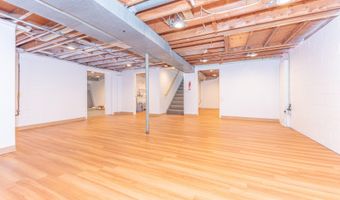 641 Louise Dr, Ann Arbor, MI 48103
