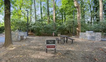 5225 POOKS HILL Rd 220N, Bethesda, MD 20814