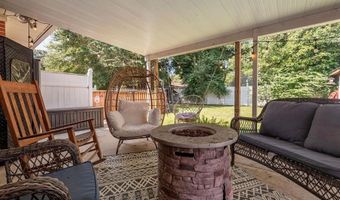 702 Presley St S, Atmore, AL 36502