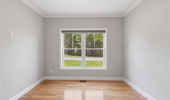 1 Cassidy Trl, Coventry, RI 02816
