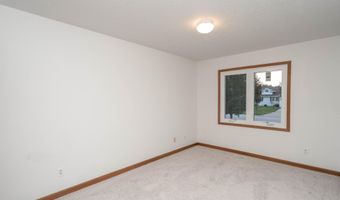 809 NE 5th St, Ankeny, IA 50021