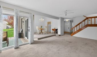 62 Monticello Dr 62, Branford, CT 06405