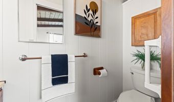2272 Komo Mai Dr, Pearl City, HI 96782