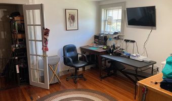 30 Bradford St, Bristol, RI 02809