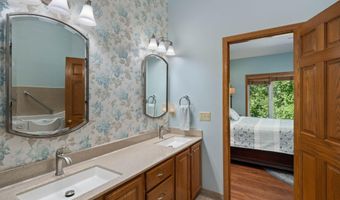 12755 Falcon Ct, Apple Valley, MN 55124