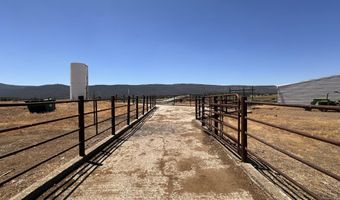 7122 E Langell Valley Rd, Bonanza, OR 97623