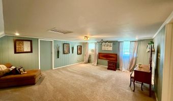 505 Edgewood Dr, Batesville, IN 47006