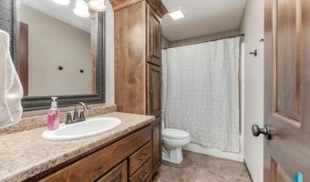 205 S Sunshine Ave, Brandon, SD 57005