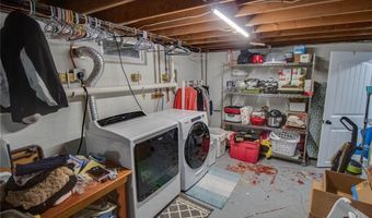 6607 Wenzel Rd, Alton, IL 62002