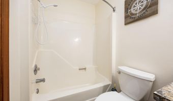 6 BRANDYWINE Dr, Ocean Pines, MD 21811