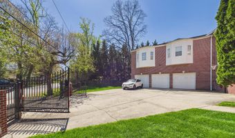 7801 RIDGEWOOD Dr, Annandale, VA 22003