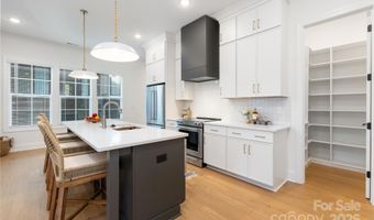 1010 E 19th St, Charlotte, NC 28205