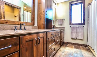 2405 NW 16th Ave, Aberdeen, SD 57401