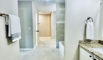 124 Westlake Dr, Brandon, MS 39047