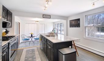 1 Hatch Rd, Acton, MA 01720
