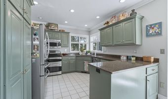 303 Hunters Rdg, Auburn, IN 46706