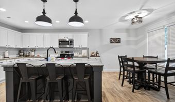2040 Creekwood Cir, Bauxite, AR 72011