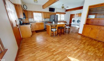 134 E Main St, Agency, IA 52530