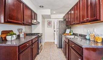 5005 BATTERY Ln #1, Bethesda, MD 20814