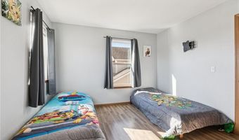 121 Silver Leaf Ln, Baldwin City, KS 66006