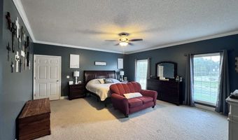 2032 Red Oak Ln NE, Arab, AL 35016