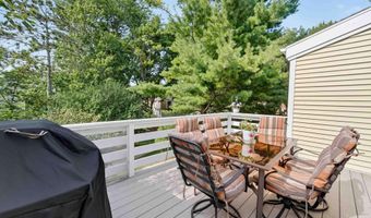 19 Sugar Maple Trl, Madison, WI 53717
