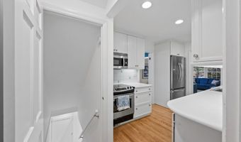 5901 DEVONSHIRE Dr, Bethesda, MD 20816
