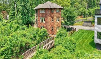 1611 Tippah Park Ct, Charlotte, NC 28205