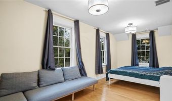 485 Spring St, Newport, RI 02840